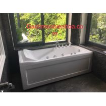 Bồn tắm Việt Mỹ